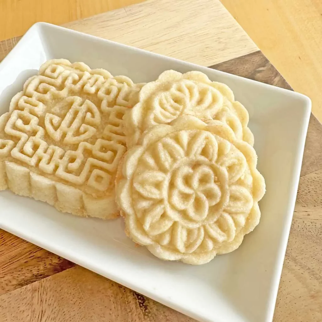 Mooncakes and More! Celebrate the Mid-Autumn Festival! - Little Passports