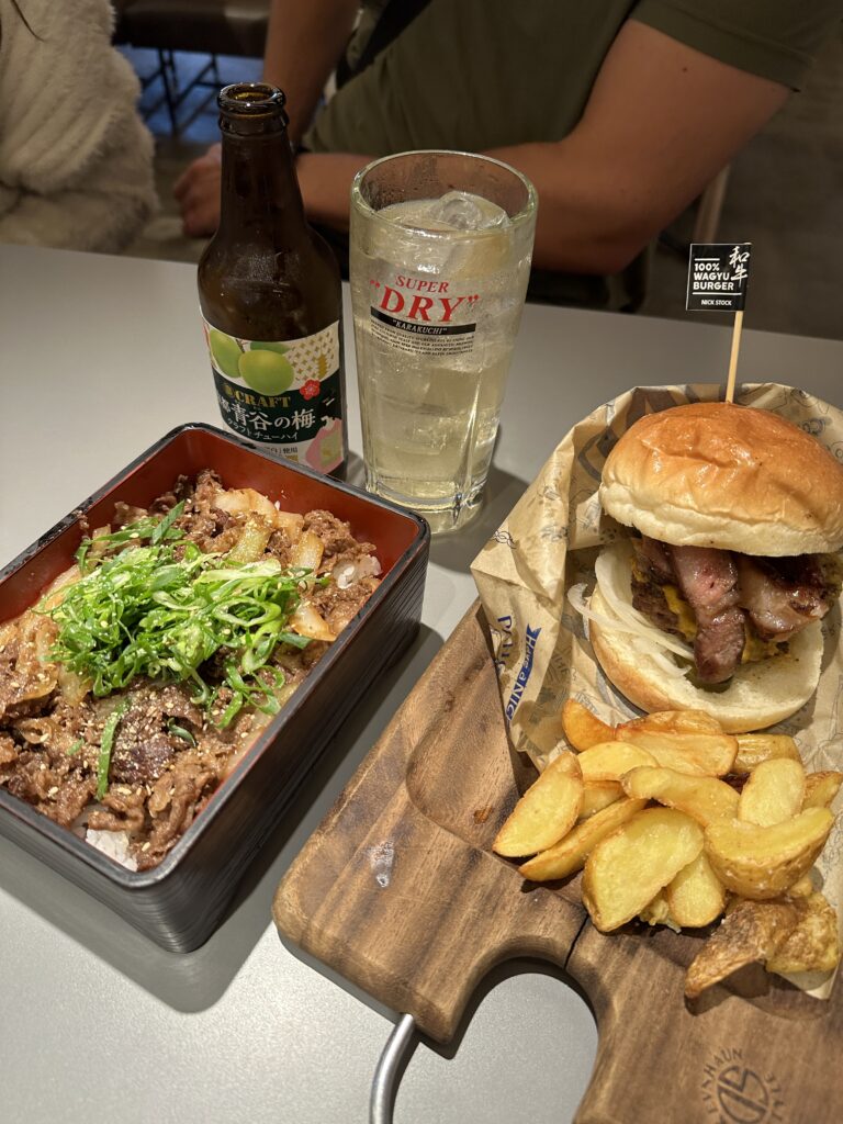 kyoto tower food court